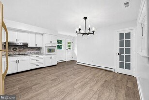46 Browning Ave in Moorestown, NJ - Building Photo