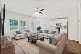 2274 Strong Horse Dr in Conroe, TX - Building Photo - Building Photo