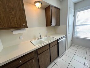 5110 Powder River Rd in Austin, TX - Building Photo - Building Photo