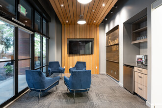 6Wood Flats in Lacey, WA - Building Photo - Lobby