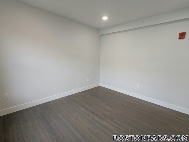 11 Peterborough St in Boston, MA - Building Photo - Building Photo