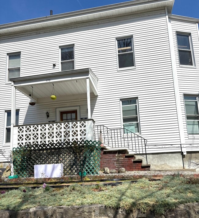 170 Poplar St, Unit 1