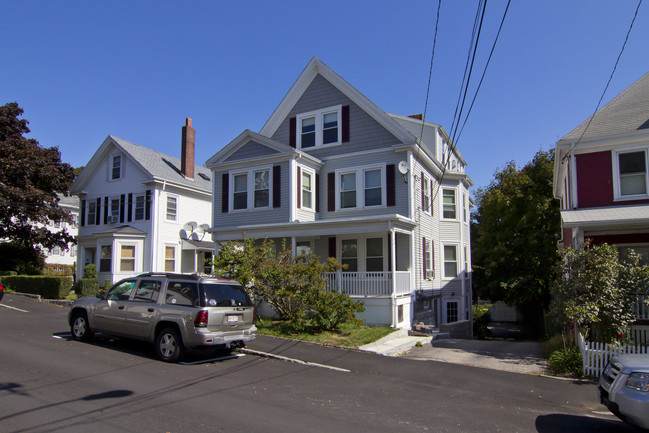 25 Elm St in Gloucester, MA - Foto de edificio - Building Photo