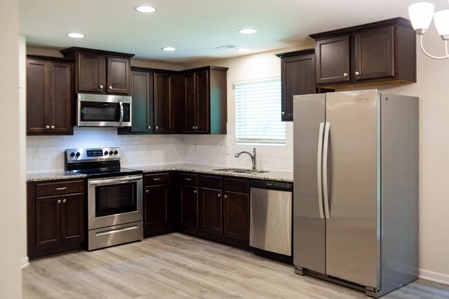 2801 Killian Ct in Raleigh, NC - Building Photo - Building Photo