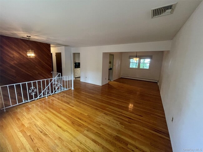 17 Woodrum Dr in Stony Point, NY - Foto de edificio - Building Photo