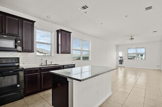 19213 Quebrada Dr in Pflugerville, TX - Building Photo - Building Photo