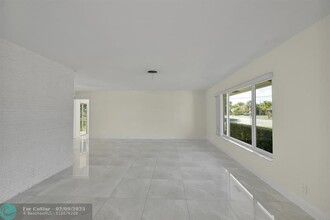 5200 NE 15th Ave in Fort Lauderdale, FL - Foto de edificio - Building Photo