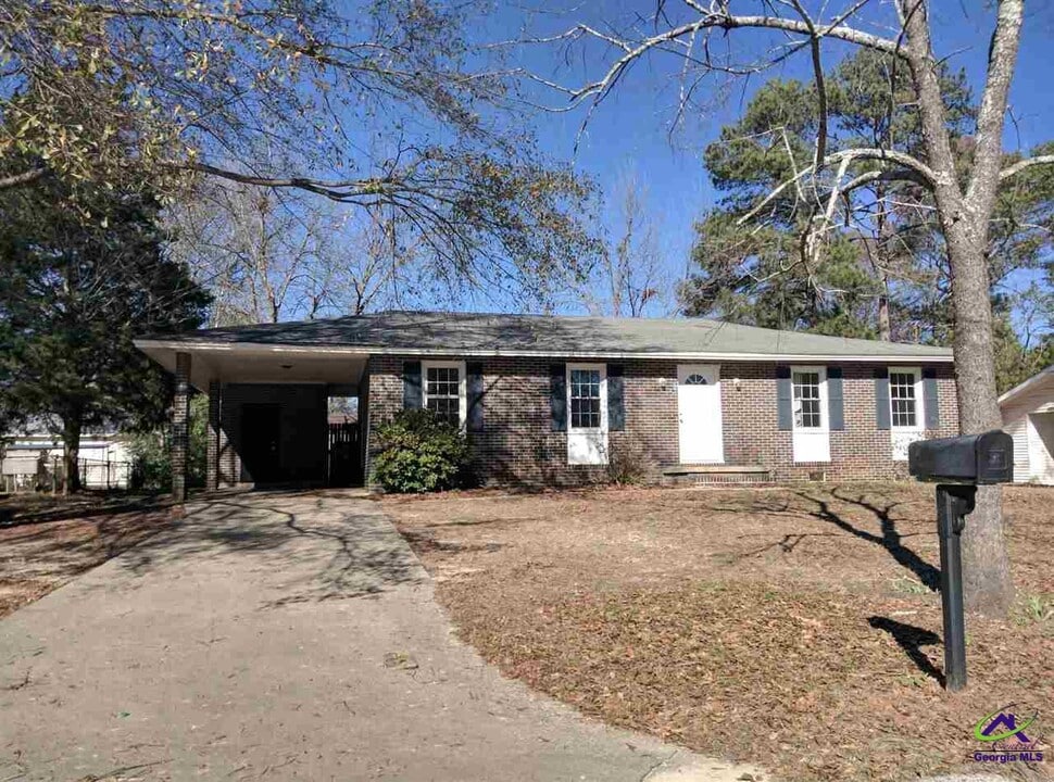 105 Oakdale Dr in Warner Robins, GA - Building Photo