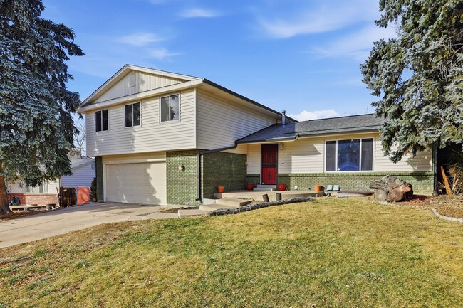 property at 11645 W 73rd Pl