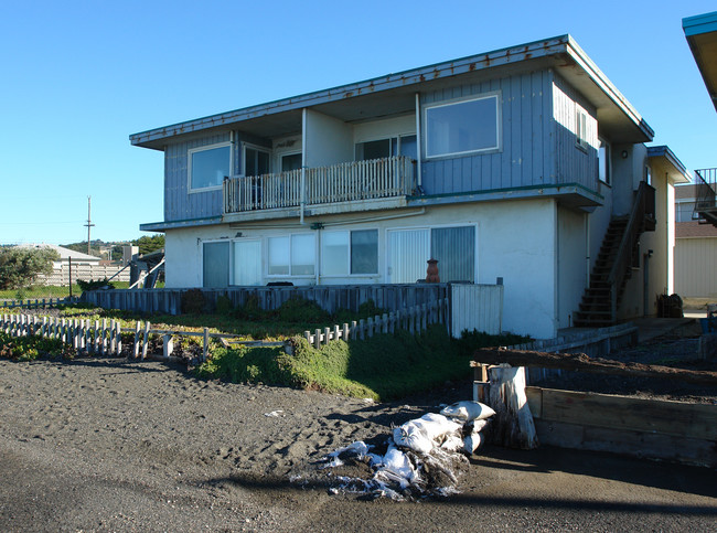 Ocean Front Property in Pacifica, CA - Building Photo - Building Photo