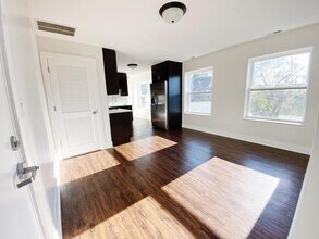 2959 N Hamlin Ave in Chicago, IL - Building Photo - Building Photo