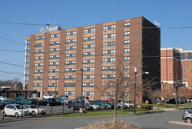 Golden Age Towers in Rahway, NJ - Building Photo - Building Photo