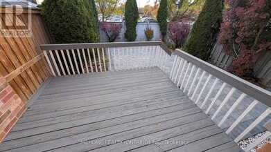 1505 Avonmore Square in Pickering, ON - Building Photo - Building Photo