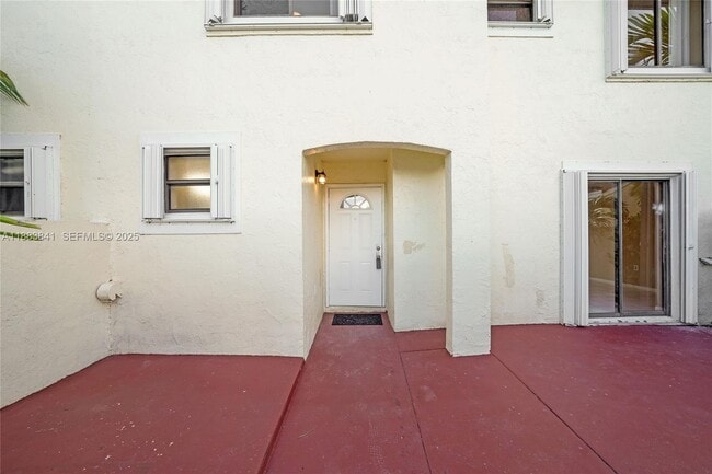 property at 3208 San Remo Cir