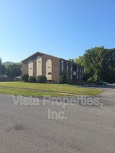 4119 Glen Hill Manor Dr in Louisville, KY - Building Photo - Building Photo