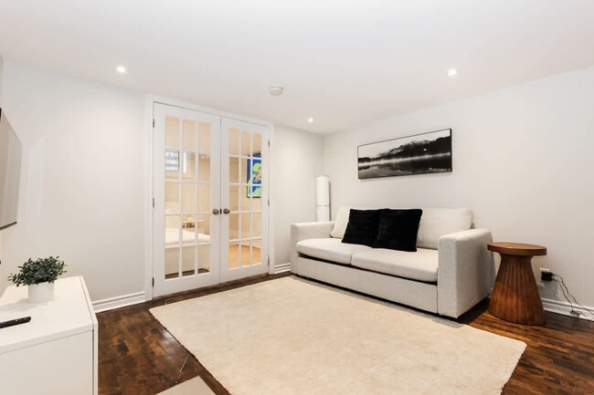 8643 R. Saint-Denis in Montréal, QC - Building Photo - Building Photo