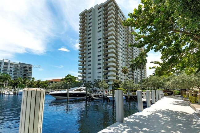property at 3200 Port Royale Dr N