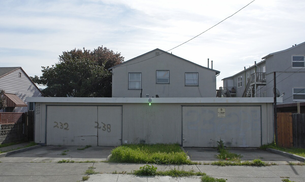 234 S 43rd St in Richmond, CA - Foto de edificio