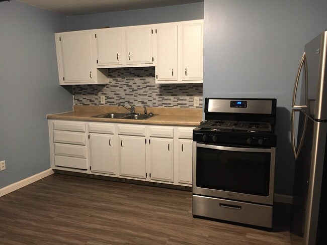 38 Greeley St, Unit Apt 1