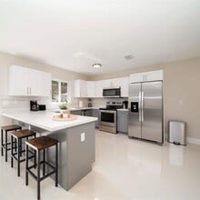 1391 NW 38th St in Miami, FL - Building Photo - Building Photo