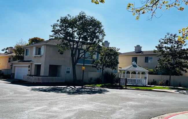 9663 Stonecrest Blvd in San Diego, CA - Building Photo - Building Photo
