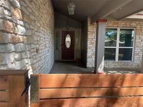 2404 N Shields Dr in Austin, TX - Building Photo - Building Photo