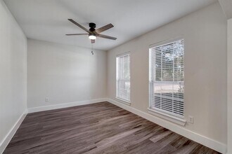 277 Paddington Dr in Kyle, TX - Building Photo - Building Photo