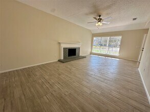 18074 Glenledi Dr in Houston, TX - Building Photo - Building Photo