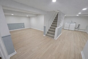 220 University Blvd E in Silver Spring, MD - Building Photo