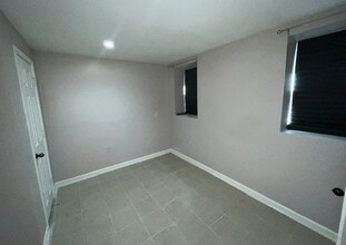 431X Liberty Heights Ave in Baltimore, MD - Building Photo - Building Photo