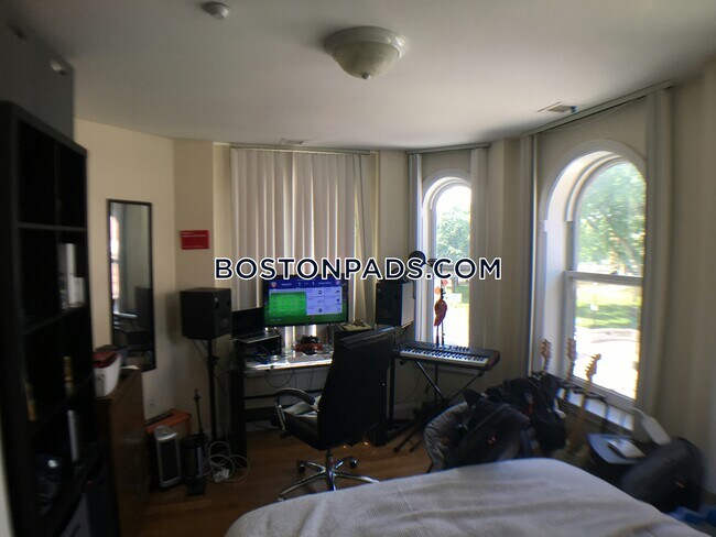 90 Westland Ave, Unit 301 in Boston, MA - Building Photo - Building Photo