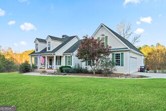 572 Austin Rd in Newnan, GA - Building Photo - Building Photo