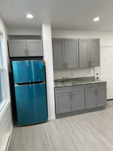 78 Market St, Unit 1 in Paterson, NJ - Foto de edificio - Building Photo