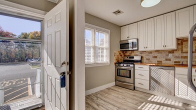 60 County Rd in Cliffwood, NJ - Building Photo - Building Photo