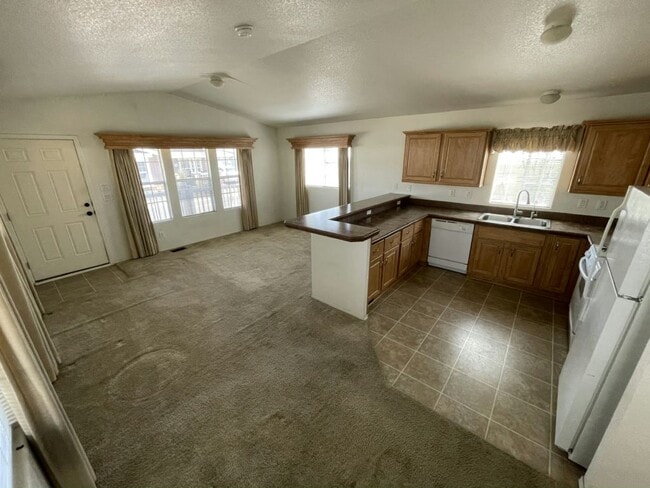 2401 W Southern Ave in Tempe, AZ - Building Photo - Building Photo