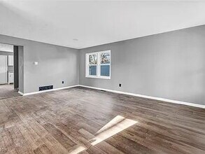 12210 Oakland Ave in Cleveland, OH - Building Photo - Building Photo