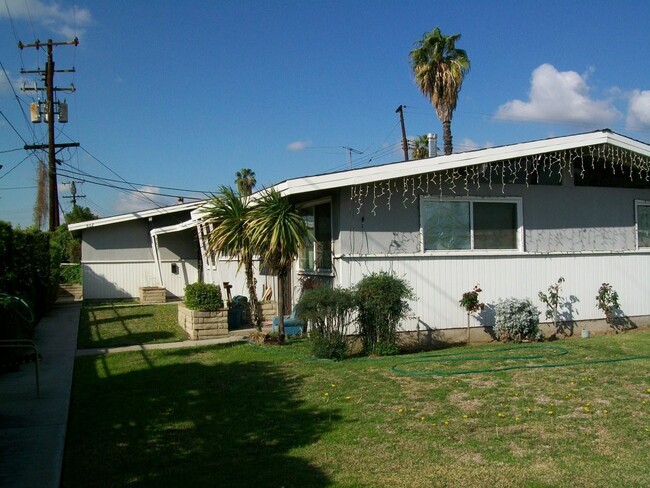 803-807 N Grandview Ave in Covina, CA - Building Photo - Building Photo