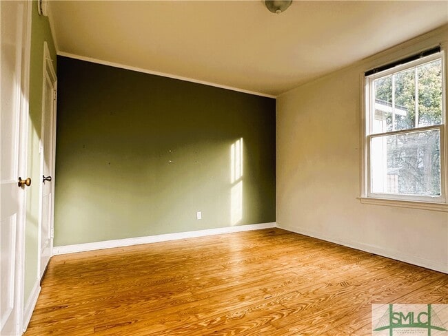 property at 1905 Harrison St