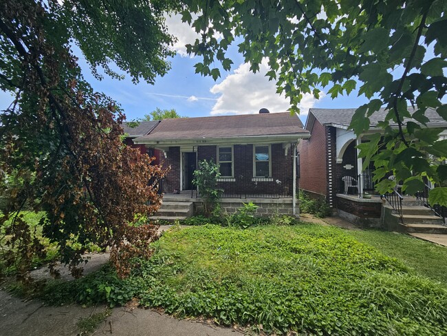 property at 4920 San Francisco Ave
