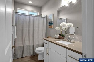 2753 NW Dover Ave in Albany, OR - Building Photo - Building Photo