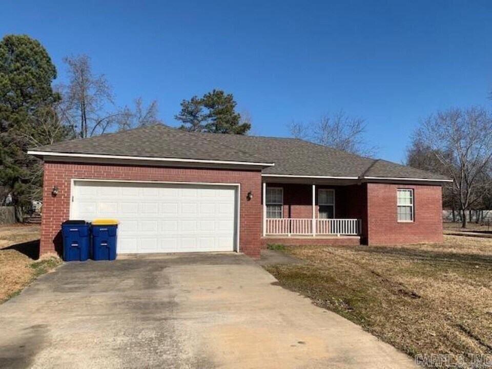 27 Broadmoor Cir in Cabot, AR - Foto de edificio