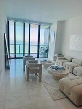 480 NE 31st St, Unit 3203 in Miami, FL - Building Photo - Building Photo
