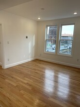 217 Washington St in Lynn, MA - Building Photo - Building Photo