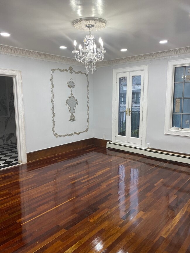 1820 E 19th St, Unit 2nd Floor