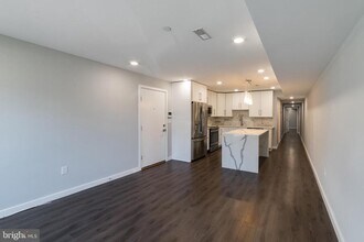 751 N 20th St, Unit UNIT 2 in Philadelphia, PA - Building Photo - Building Photo