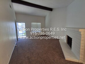 4917 Travertine Cir in Sacramento, CA - Building Photo - Building Photo