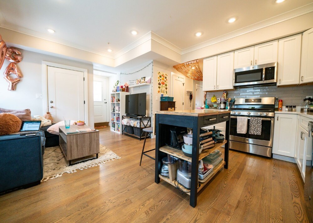 68 Day St, Unit 3 in Boston, MA - Building Photo