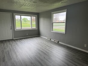2646 Harmont Ave NE in Canton, OH - Building Photo - Building Photo