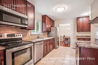 2412 Ivywood Rd in Reston, VA - Building Photo - Building Photo