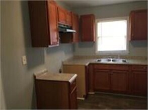 805 Pamela Dr in Griffin, GA - Building Photo - Building Photo